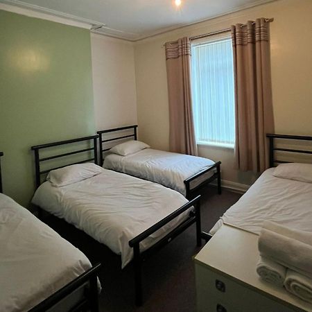 Arthurs Hill Newcastle, Free Parking Fully Equipped Kitchen 4 Bedrooms, Near City Centre Exterior photo