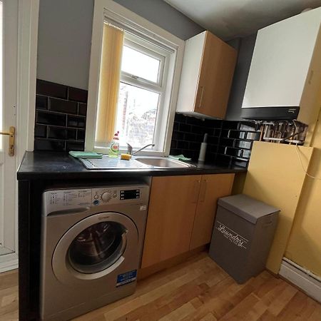 Arthurs Hill Newcastle, Free Parking Fully Equipped Kitchen 4 Bedrooms, Near City Centre Exterior photo
