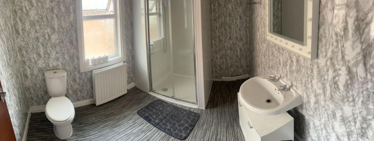 Arthurs Hill Newcastle, Free Parking Fully Equipped Kitchen 4 Bedrooms, Near City Centre Exterior photo